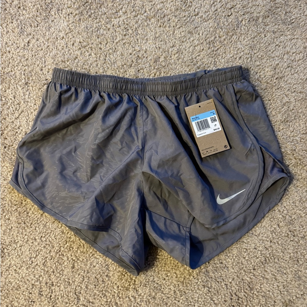 NWT NIKE Women's Tempo Running Shorts DriFit 3” Brief-Lined Gray 831281-056